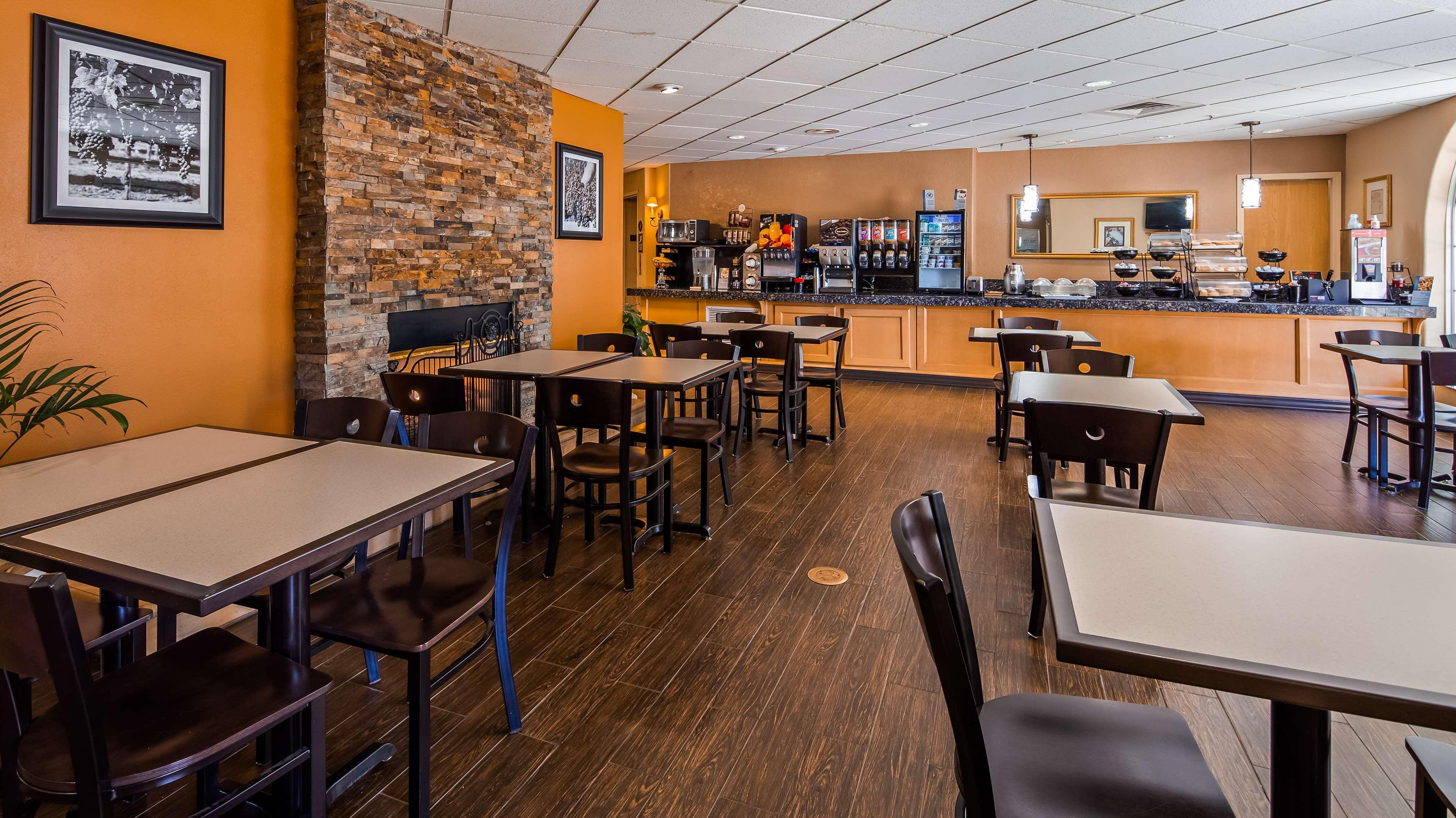 Best Western Plus Caldwell Inn & Suites Exterior foto