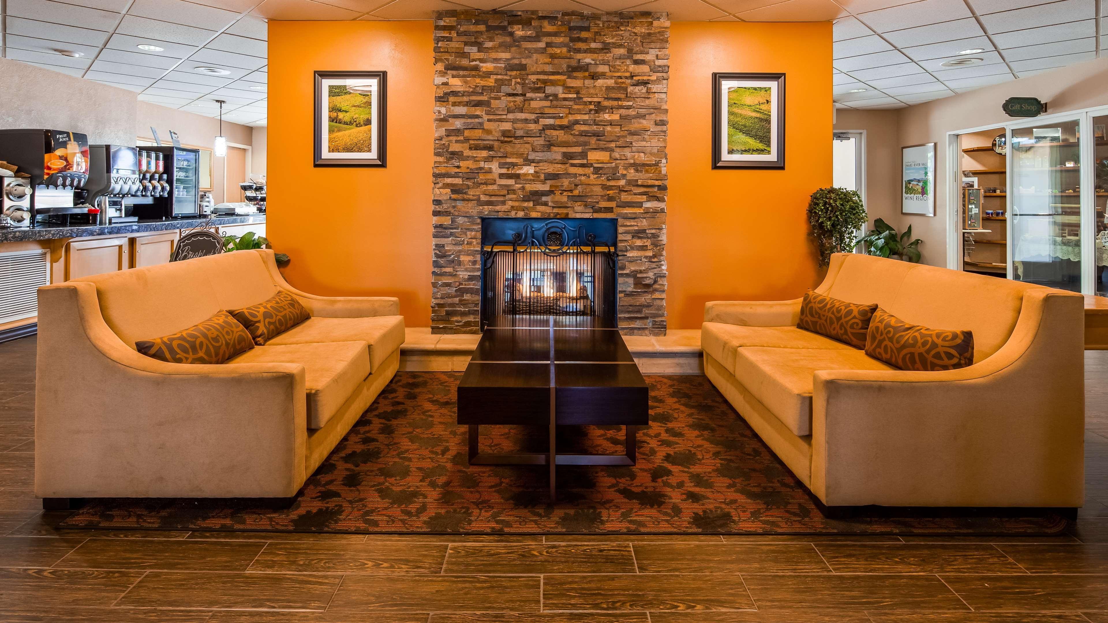 Best Western Plus Caldwell Inn & Suites Exterior foto