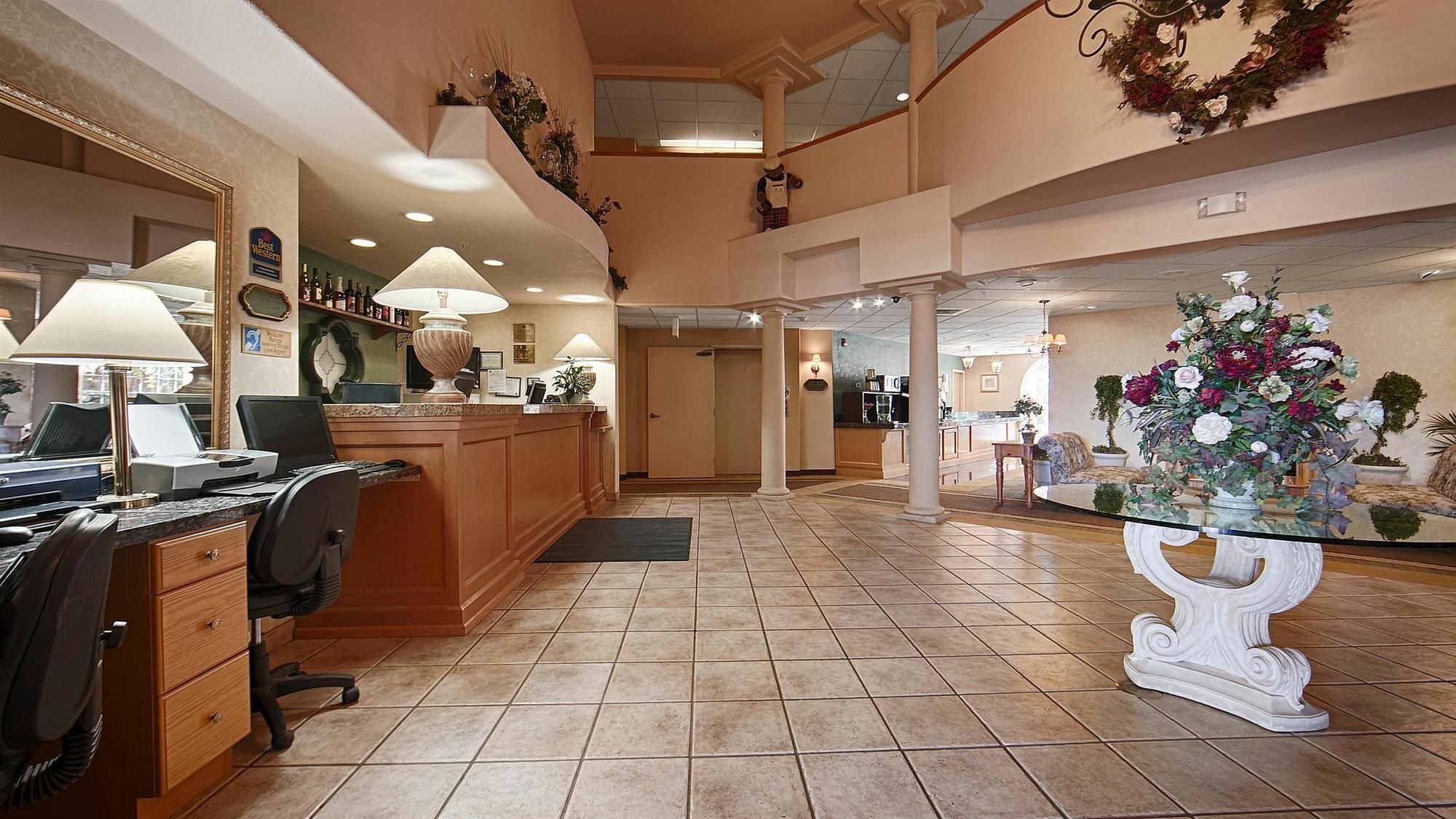 Best Western Plus Caldwell Inn & Suites Exterior foto
